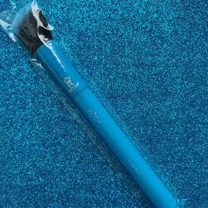 NEW Moda Pro Neon Angle Contour Blush Brush